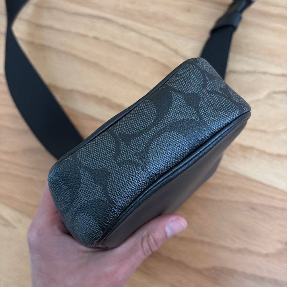 Star Wars X Coach Terrain Crossbody bag Signature Canvas With Motif black - Picture 8 of 14